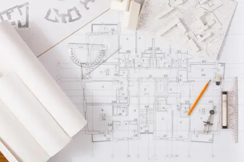 Planos, maquetas y herramientas de dibujo: así es lo que hay que estudiar para ser arquitecto.