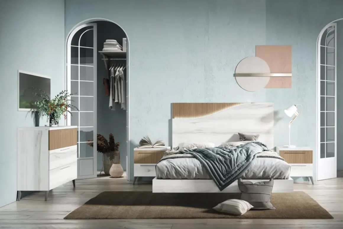 Dormitorio moderno con cama, mesitas de noche, cómoda y armario abierto. Una alfombra marrón complementa los distintos tipos de alfombras decorativas.