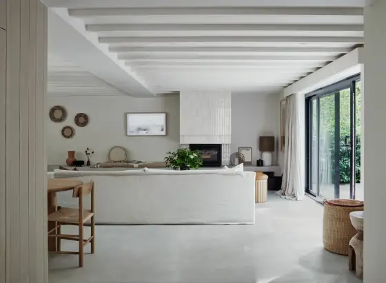 Cómo elegir el acabado ideal del gres porcelánico en cada espacio